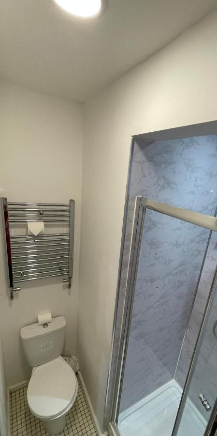 Luton Short Term Lets - Cardiff Road Apartment ภายนอก รูปภาพ